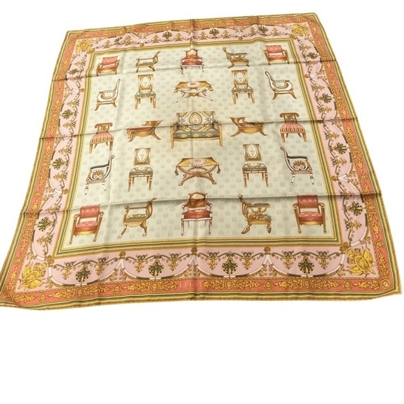 Gucci Scarf - Picture 1 of 16